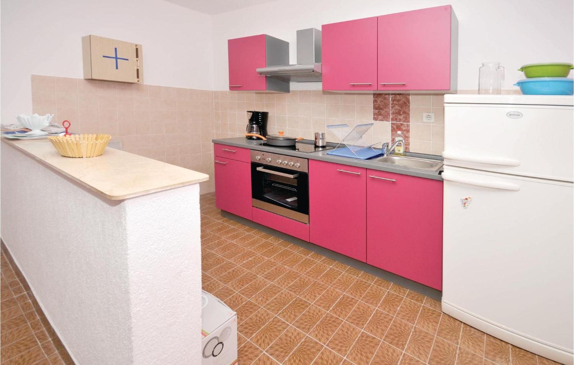 2 Bedroom Cozy Apartment In マリナ エクステリア 写真