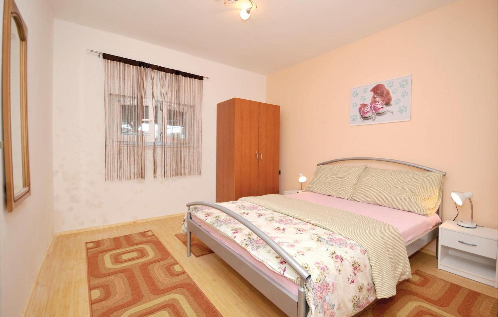2 Bedroom Cozy Apartment In マリナ エクステリア 写真