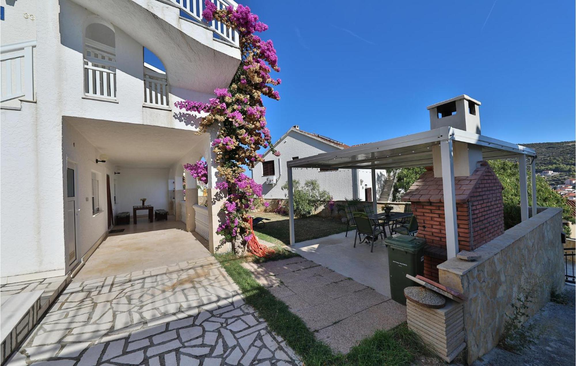 2 Bedroom Cozy Apartment In マリナ エクステリア 写真